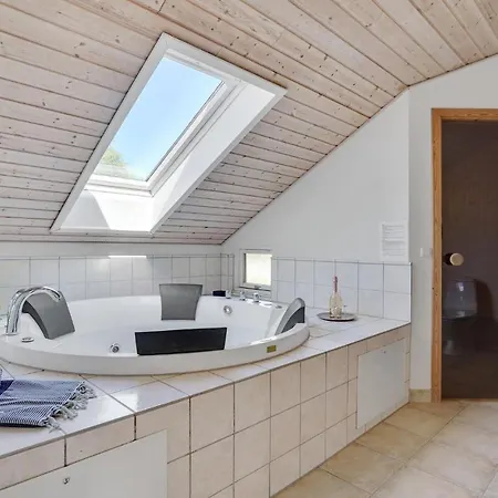 Acogedora Casa En Idestrup Con Sauna Сasa de vacaciones Bøtø By